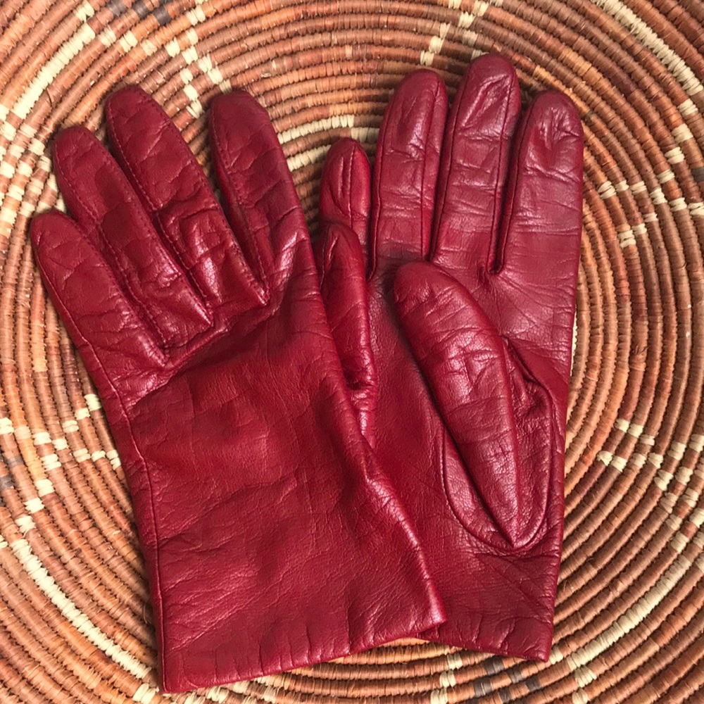Vintage Red Nappa Leather gloves lined size S/M